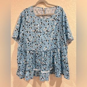 Plus size blue w/ black, white, tan, and army green spotting blouse flowy